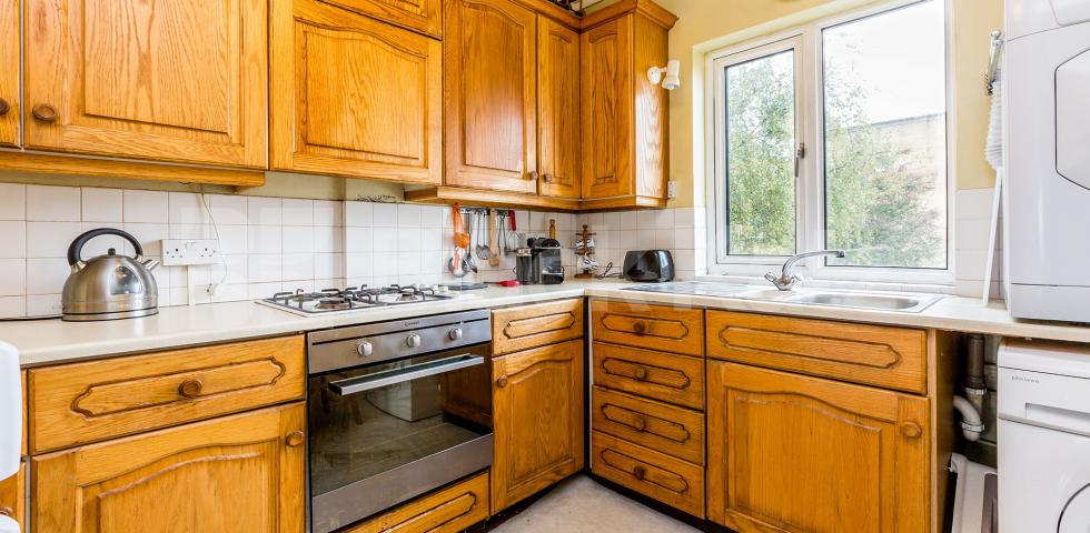 			NEW INSTRUCTION!, 2 Bedroom, 1 bath, 1 reception Flat			 Cathcart Street, KENTISH TOWN 